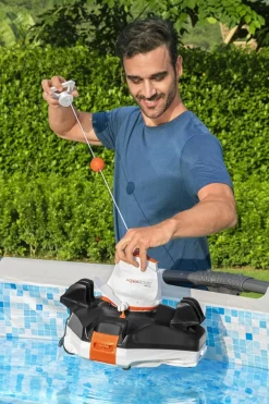 Bestway Flowclear Aquarover Autonomous Pool Cleaning Robot Hot